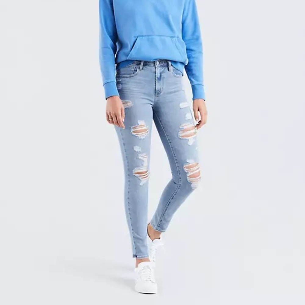 Levi’s 721 High Rise distressed skinny jeans